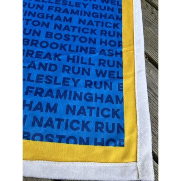 Boston Marathon Unicorn Blanket Throw Running 39X59 26.2 Soft New Blue Yellow - Picture 3 of 9